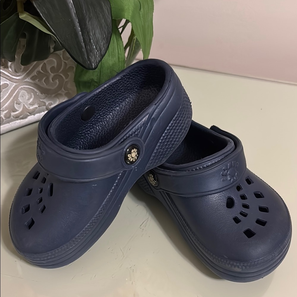 Kids Navy Blue Dawgs Clogs